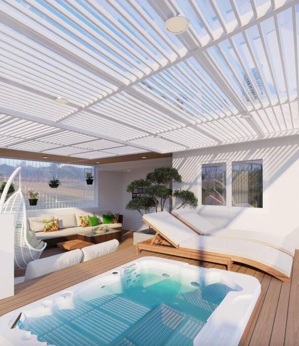 Brandnew Jacuzzi, Chill Rooftop, Ocean View Biệt thự Đà Nẵng
